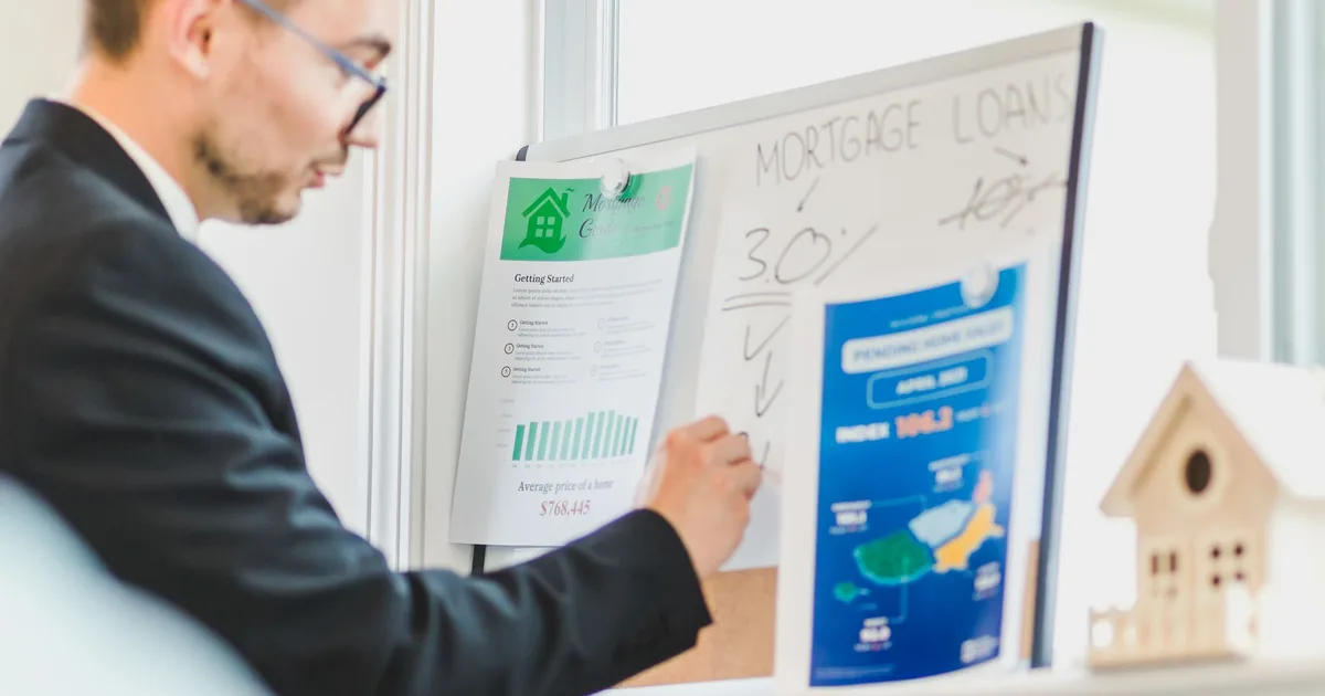 Comment un middleware de crédit peut-il simuler l’endettement HCSF avec un différé total de remboursement ?